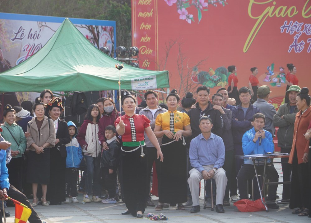Tưng bừng “Hội Xuân Ất Tỵ” chào đón năm mới ở Điện Biên - ảnh 5