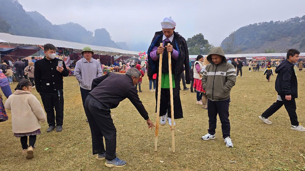 Người Mông vui hội Gầu Tào - ảnh 12