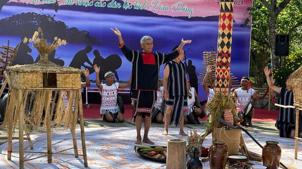 Lâm Đồng: Tái hiện Lễ hội Mừng lúa mới của dân tộc Mạ - ảnh 1