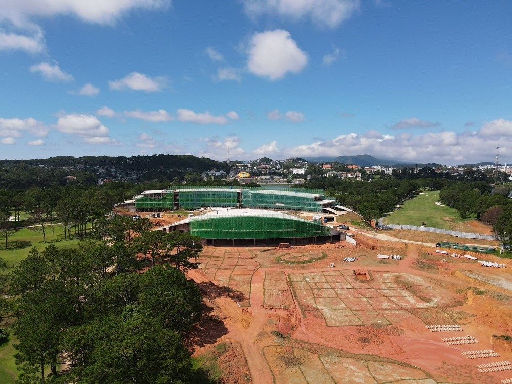 Lâm Đồng: Chưa thể tháo dỡ công trình không phép trong sân Golf  Đồi Cù - ảnh 4