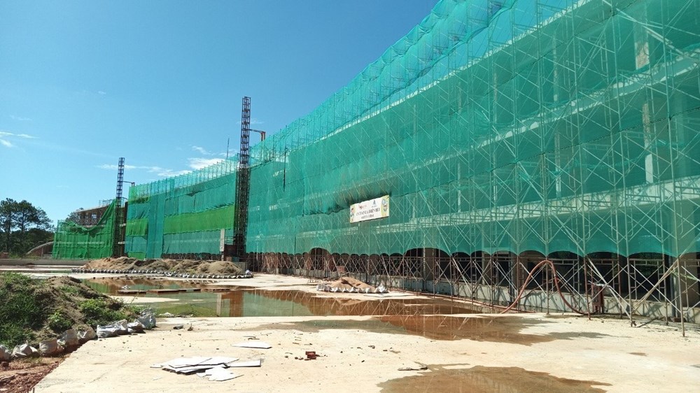 Lâm Đồng: Chưa thể tháo dỡ công trình không phép trong sân Golf  Đồi Cù - ảnh 3