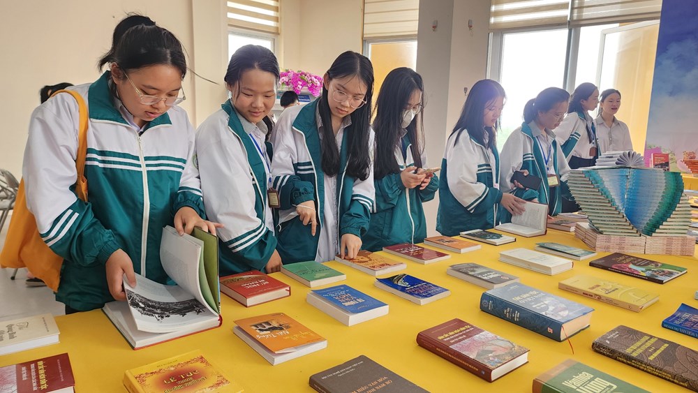 Quảng Bình: Lan toả sâu rộng Ngày sách và Văn hóa đọc - ảnh 2