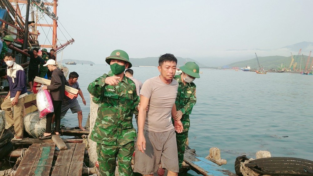 Quảng Bình đề nghị hỗ trợ tìm kiếm 11 ngư dân mất tích - ảnh 2