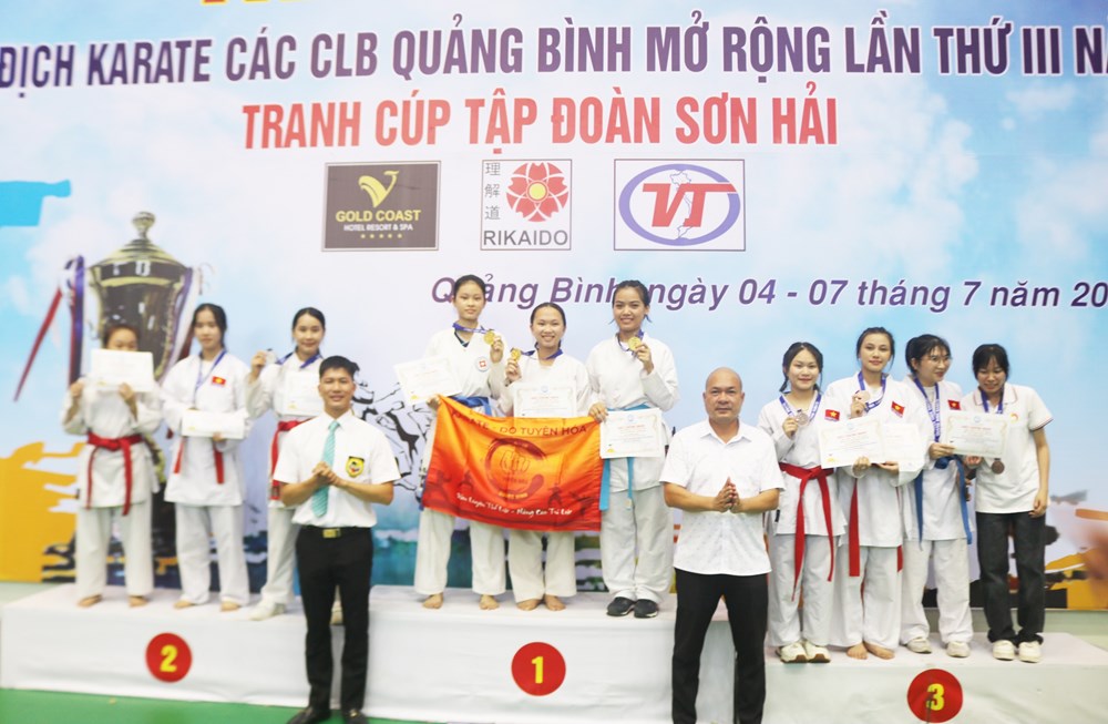 Tuyên Hoá nhất toàn đoàn giải Karate các CLB Quảng Bình mở rộng - ảnh 3