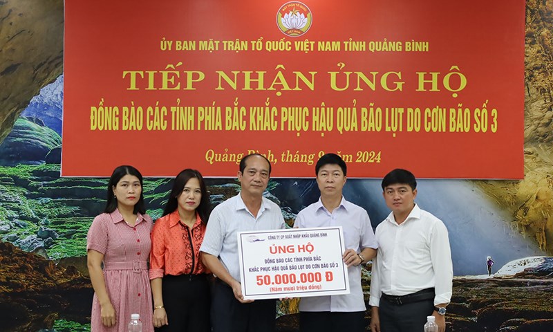 Quảng Bình tiếp nhận 40 tỉ đồng ủng hộ đồng bào miền Bắc - ảnh 1