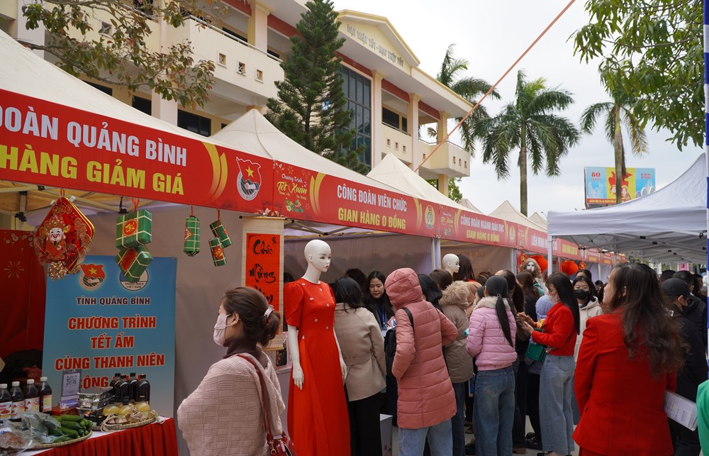 Chương trình ‘Tết sum vầy - Xuân ơn Đảng’ hỗ trợ người lao động gần 4,5 tỉ đồng - ảnh 4