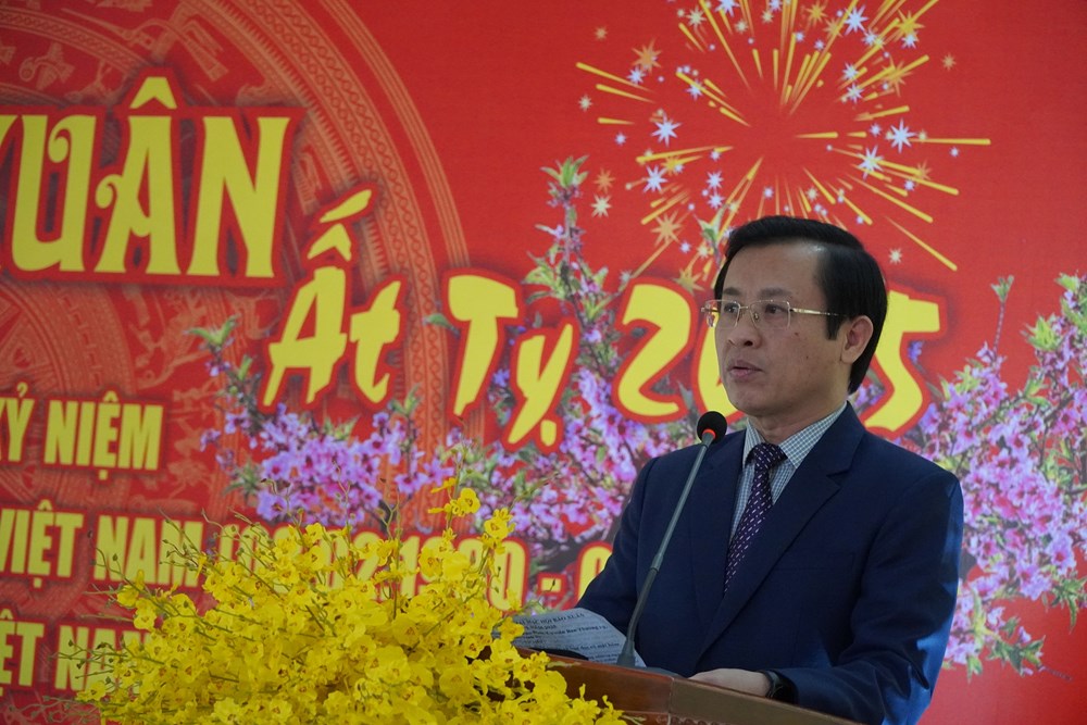 Hơn 300 tờ báo, tạp chí cùng “khoe sắc” - ảnh 2
