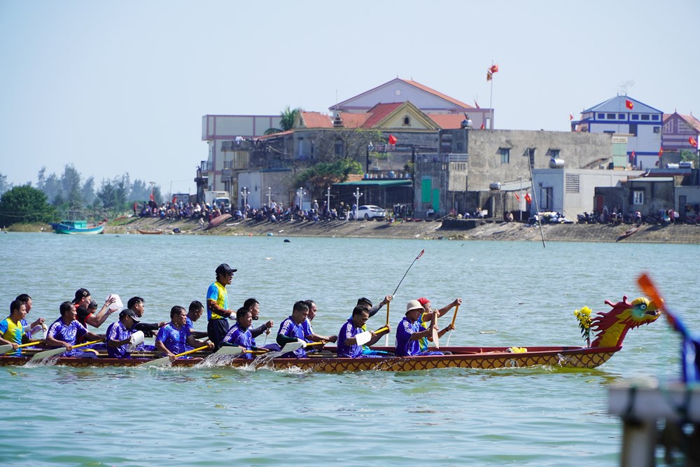Hào hứng lễ hội đua thuyền trên sông Lý Hoà - ảnh 4