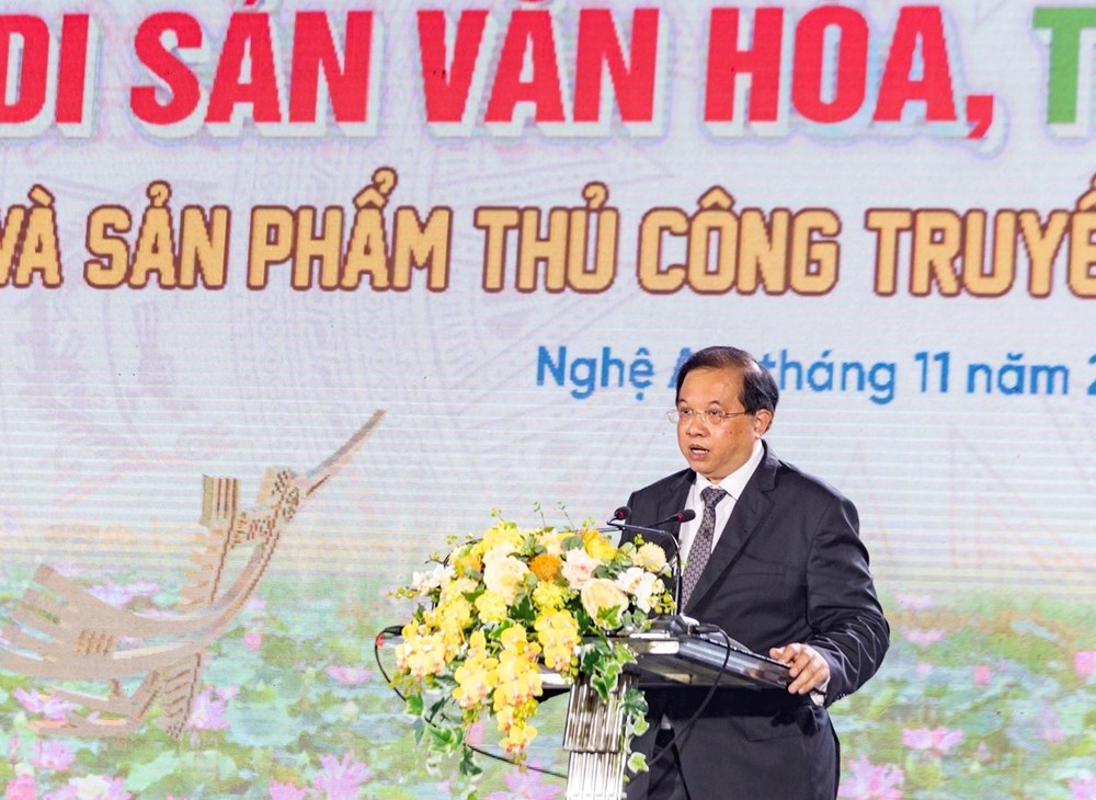 Triển lãm “Sắc màu di sản văn hóa, thiên nhiên và sản phẩm thủ công truyền thống Việt Nam“ - ảnh 2