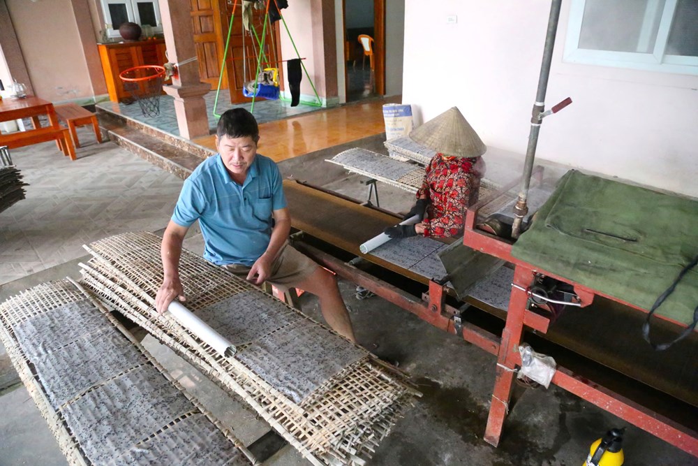 Đơn hàng tăng vọt, làng bánh đa Đông Nhật nhộn nhịp vào vụ Tết - ảnh 4