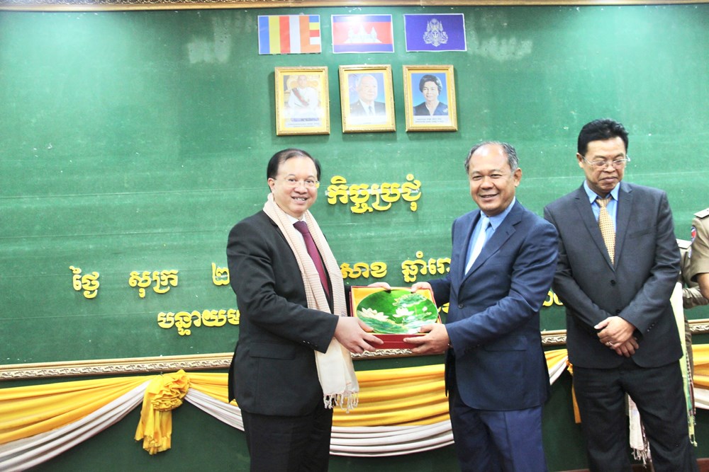 Thứ trưởng Tạ Quang Đông hội đàm với lãnh đạo tỉnh Banteay Meanchey - ảnh 4