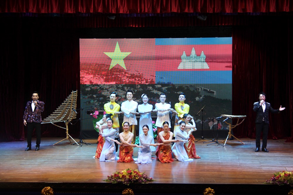 Hợp tác văn hóa góp phần thúc đẩy quan hệ hữu nghị Việt Nam - Campuchia - ảnh 8