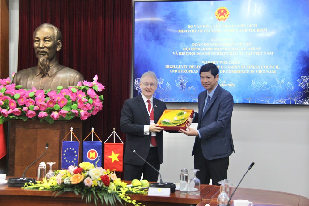 Thúc đẩy hợp tác phát triển du lịch với Việt Nam - ảnh 4