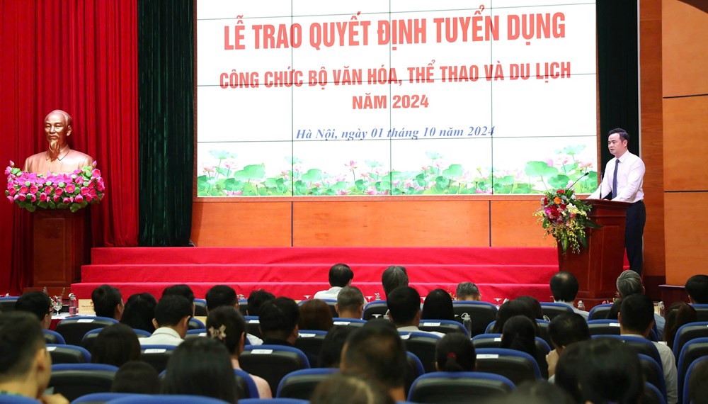 Các tân công chức của Bộ VHTTDL phải thể hiện tinh thần “Quyết liệt hành động – Khát vọng cống hiến” - ảnh 6