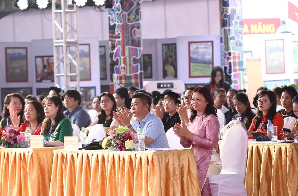 Khai mạc chung các hoạt động Liên hoan nghệ thuật hát Then, đàn Tính các dân tộc Tày, Nùng, Thái lần thứ VII - ảnh 1