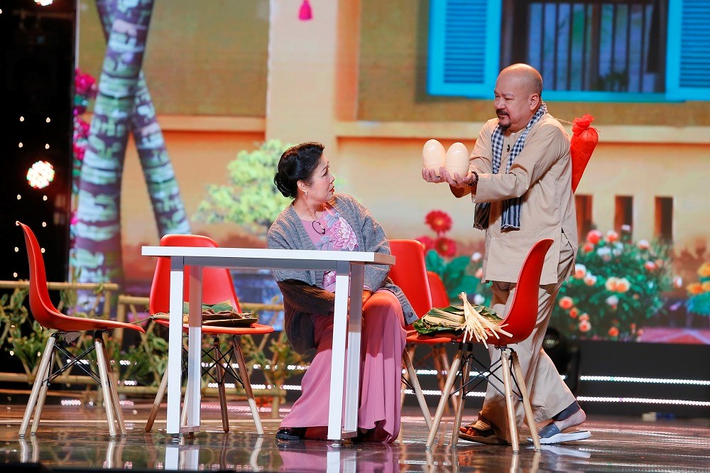 “Bật tiếng cười lên” - ảnh 1