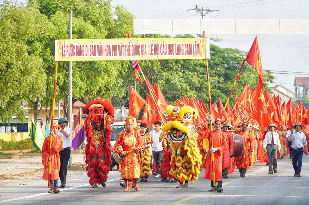 Đón bằng công nhận Di sản văn hóa phi vật thể cấp quốc gia Lễ hội cầu ngư làng Cam Lâm - ảnh 2