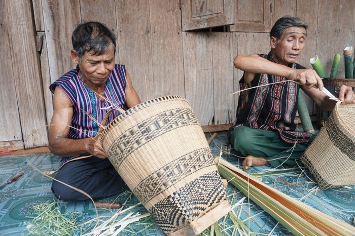 Nghề đan gùi và Nghề dệt thổ cẩm của người S’tiêng là Di sản văn hóa phi vật thể quốc gia - ảnh 3