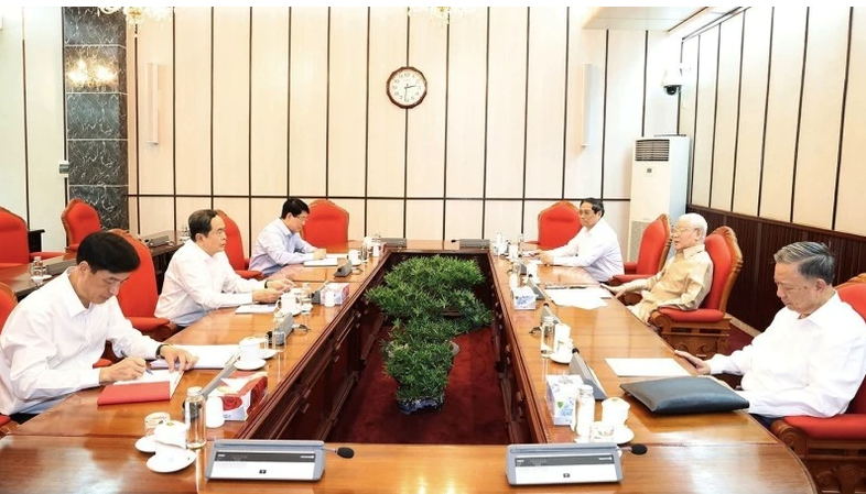 Tổng Bí thư Nguyễn Phú Trọng chủ trì cuộc họp lãnh đạo chủ chốt - ảnh 2