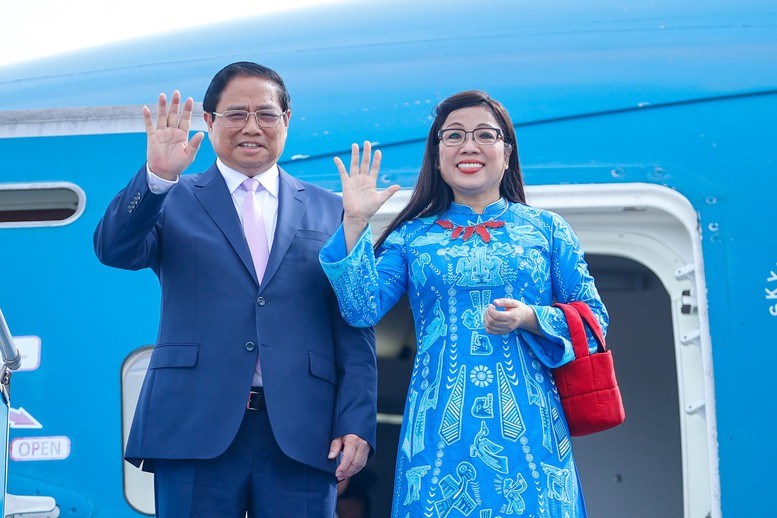 Thủ tướng Phạm Minh Chính và phu nhân lên đường thăm chính thức Hàn Quốc - ảnh 1