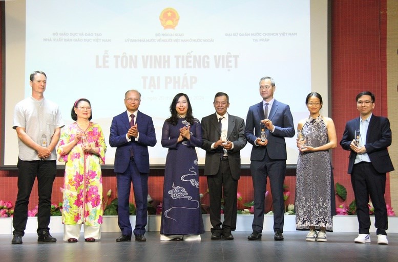 Tình yêu văn hoá Việt chắp cánh cho tiếng Việt ngày càng lan toả - ảnh 1