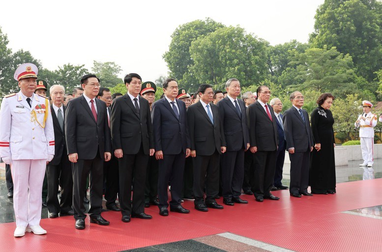 Lãnh đạo Đảng, Nhà nước viếng Chủ tịch Hồ Chí Minh và các Anh hùng liệt sĩ - ảnh 7