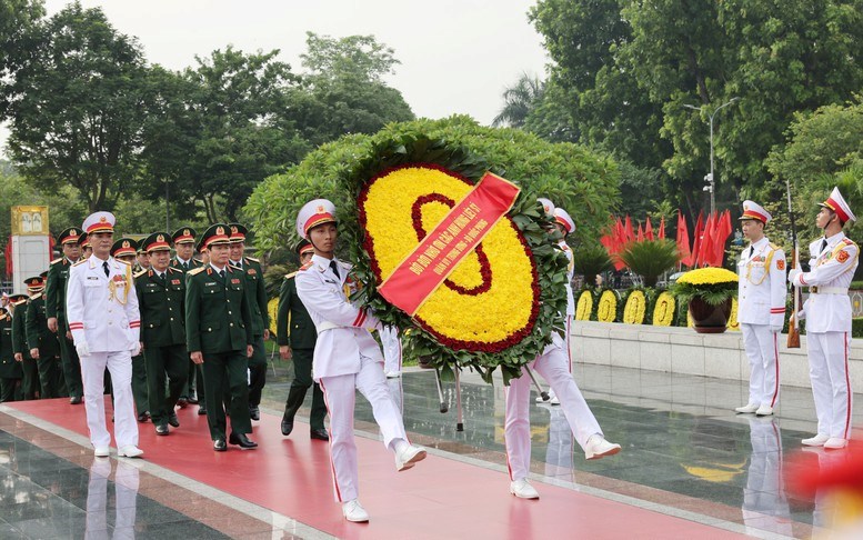 Lãnh đạo Đảng, Nhà nước viếng Chủ tịch Hồ Chí Minh và các Anh hùng liệt sĩ - ảnh 8