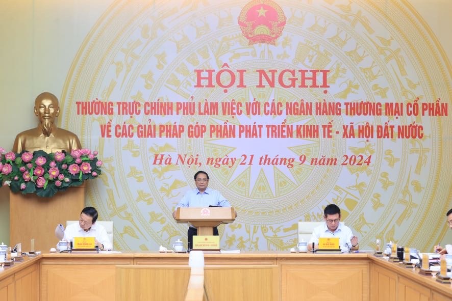 Thủ tướng đề nghị các ngân hàng chia sẻ, hỗ trợ người dân, doanh nghiệp - ảnh 2