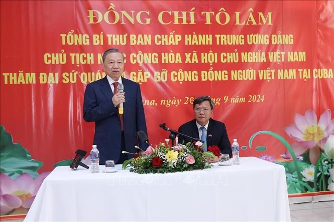 Tổng Bí thư, Chủ tịch nước Tô Lâm thăm Đại sứ quán và cộng đồng người Việt Nam tại Cuba - ảnh 3