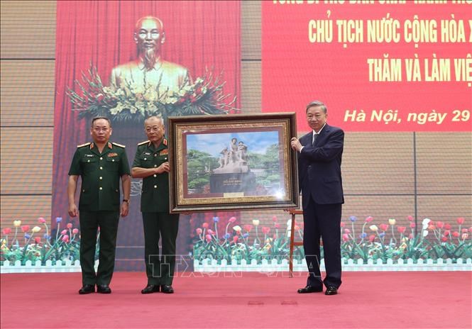 Xây dựng đội ngũ cán bộ tình báo theo tinh thần '7 dám' - ảnh 3