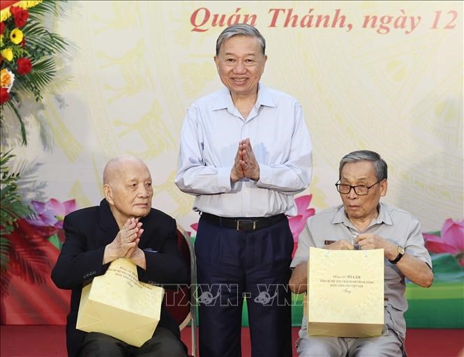 Tổng Bí thư Tô Lâm dự Ngày hội Đại đoàn kết toàn dân tộc tại phường Quán Thánh, Hà Nội - ảnh 5