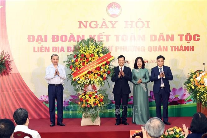 Tổng Bí thư Tô Lâm dự Ngày hội Đại đoàn kết toàn dân tộc tại phường Quán Thánh, Hà Nội - ảnh 1