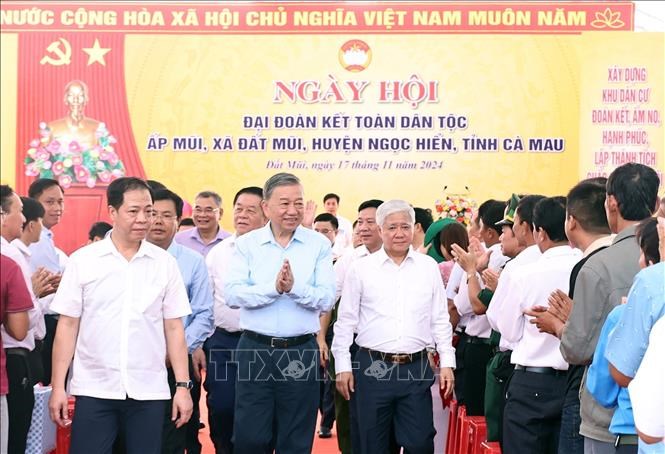 Tổng Bí thư Tô Lâm dự Ngày hội Đại đoàn kết dân tại ấp Mũi, xã Đất Mũi  - ảnh 1