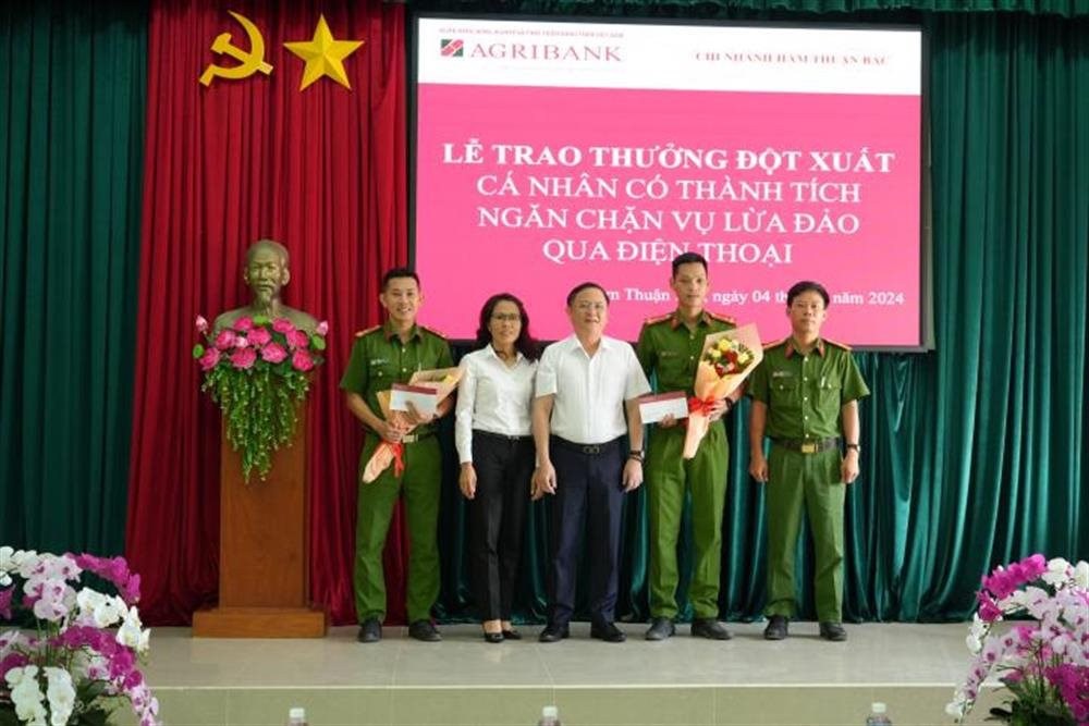 Kịp thời ngăn chặn lừa đảo 3,2 tỉ đồng qua mạng - ảnh 1