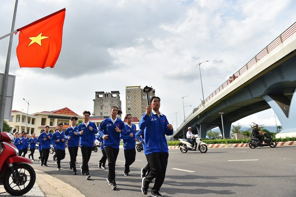 Lễ rước đuốc Đại hội Thể thao học sinh Đông Nam Á lần thứ 13 - ảnh 5