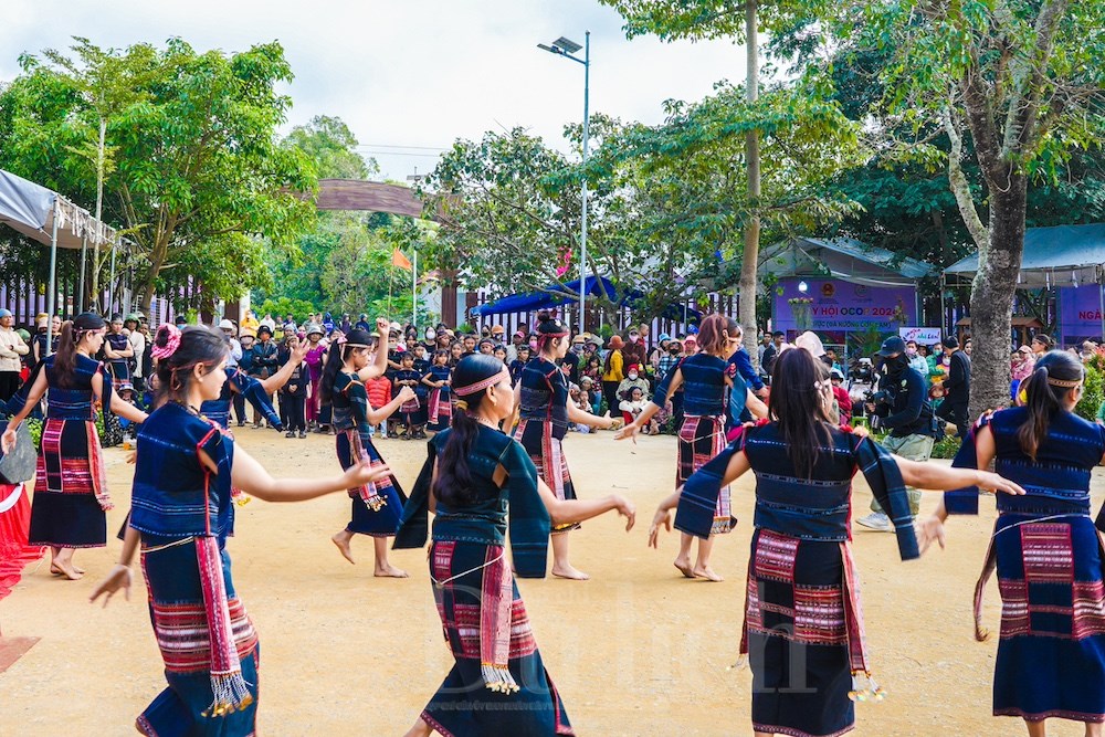 Đưa Làng văn hoá, du lịch cộng đồng Mơ Hra – Đáp trở thành điểm du lịch hút khách - ảnh 1