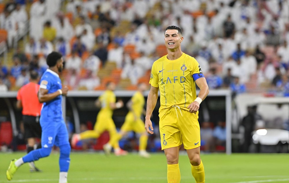 Ronaldo vào cuộc, Al Nassr ra quyết định về vị trí 'ghế nóng' - ảnh 3