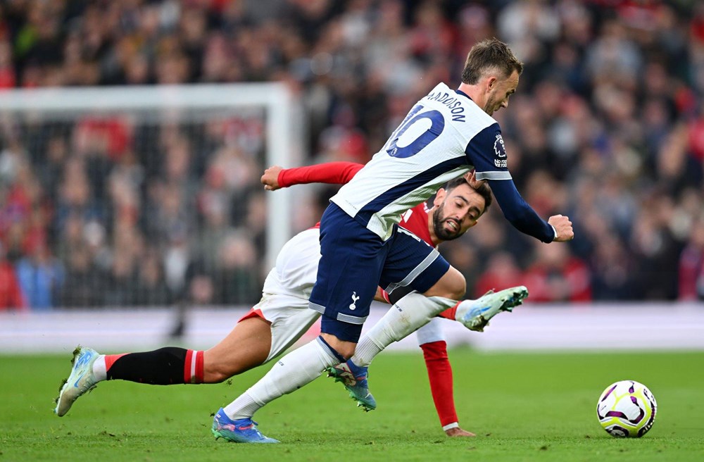 Sếp lớn Ngoại hạng Anh ra phán quyết vụ Bruno nhận thẻ đỏ trận Tottenham - ảnh 1