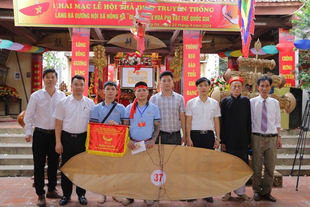Tưng bừng lễ hội truyền thống thi thả diều làng Bá Dương Nội - ảnh 8