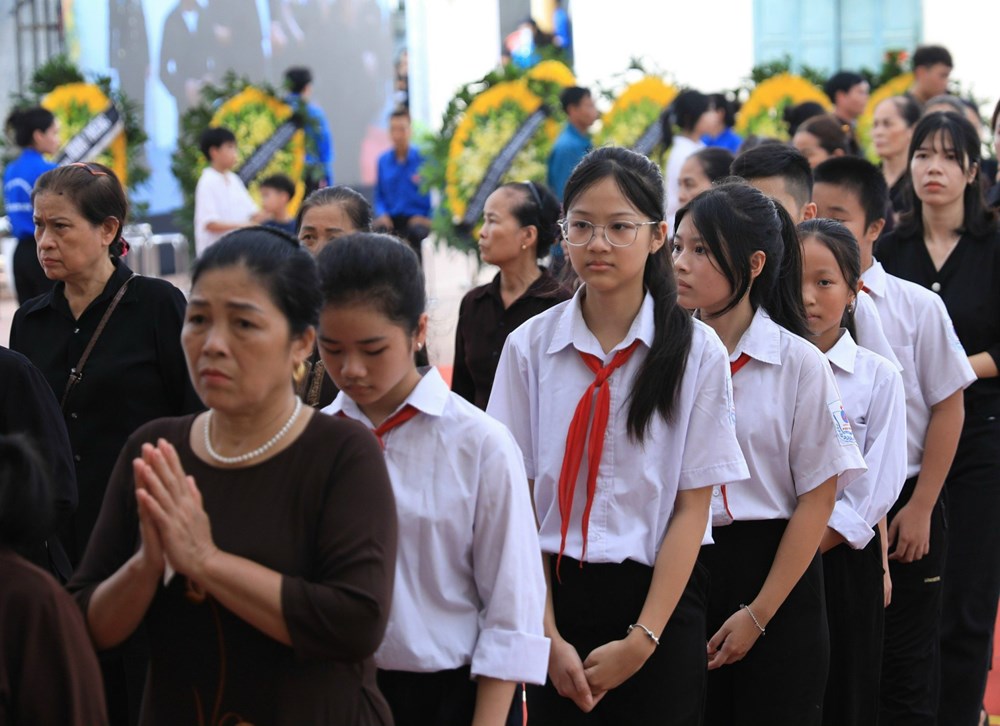 Hơn 960 đoàn đến viếng Tổng Bí thư Nguyễn Phú Trọng tại quê nhà Đông Anh, Hà Nội - ảnh 3