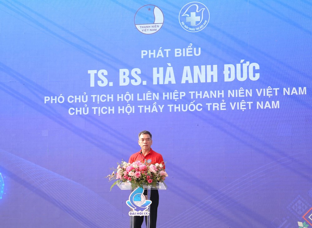 Hơn 20.000 thầy thuốc trẻ tình nguyện khám sàng lọc bệnh cho người dân - ảnh 1