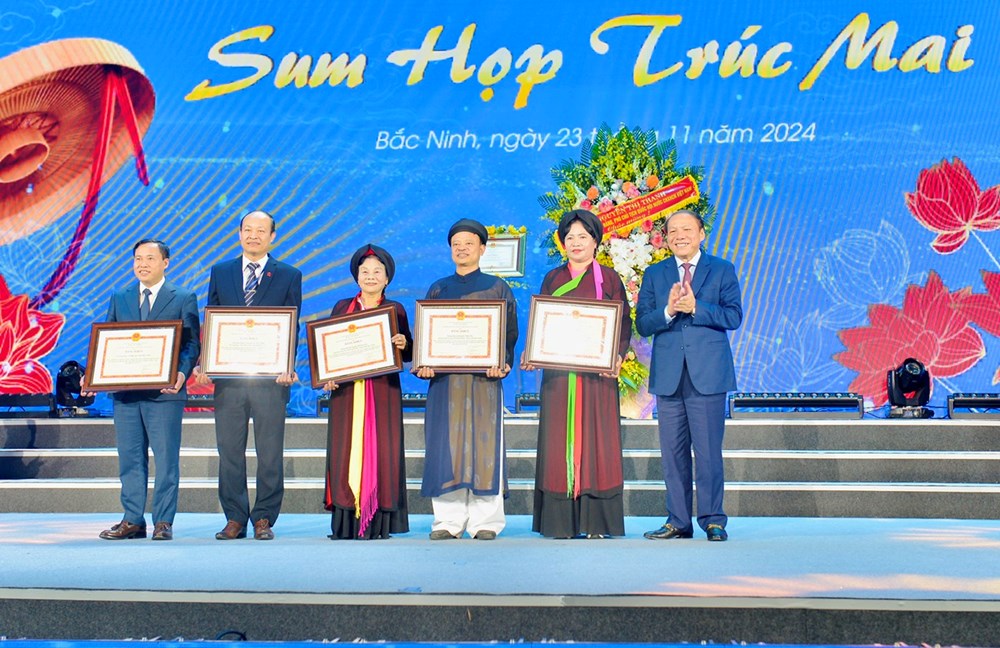 Kỷ niệm 15 năm dân ca Quan họ Bắc Ninh được UNESCO ghi danh là Di sản văn hoá phi vật thể  - ảnh 5