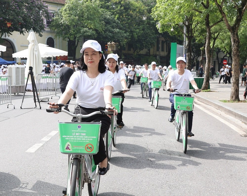 Quận Hoàn Kiếm: Sẽ kiểm tra, xử lý các cửa hàng bán thuốc lá điện tử - ảnh 2