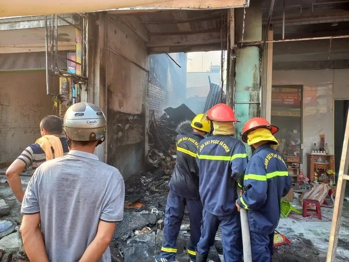 Cháy cửa hàng điện lạnh ở Quảng Nam - ảnh 1