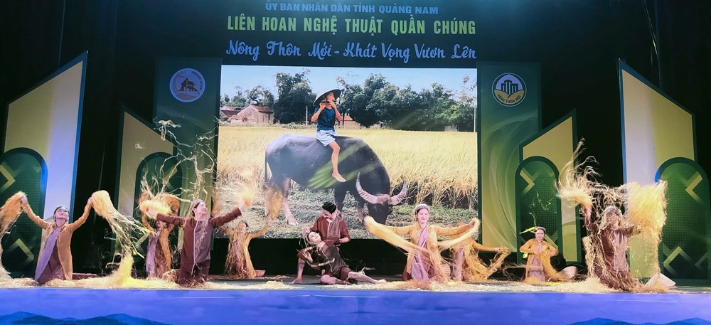 Liên hoan nghệ thuật quần chúng các xã xây dựng nông thôn mới năm 2024 - ảnh 3