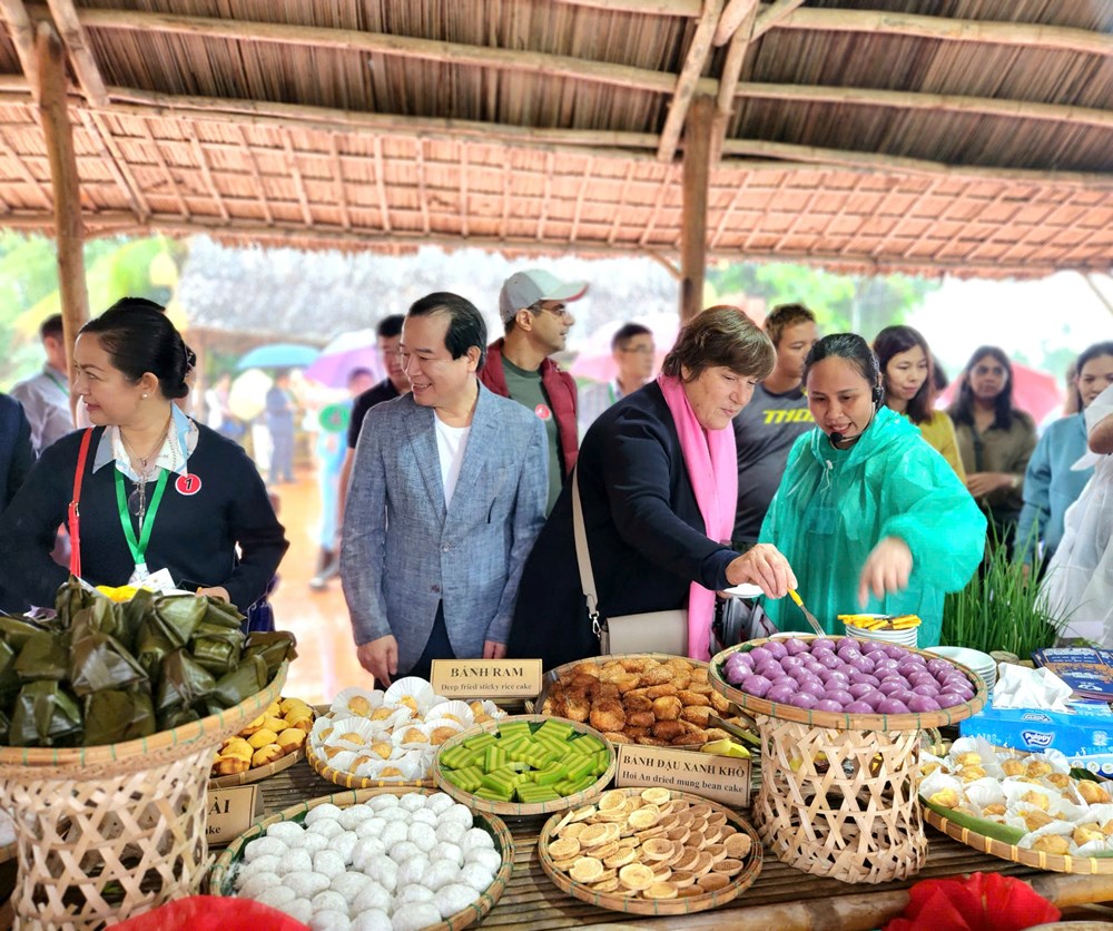 Đại biểu tham dự Hội nghị quốc tế về du lịch nông thôn trải nghiệm làng du dịch tốt nhất Trà Quế  - ảnh 5