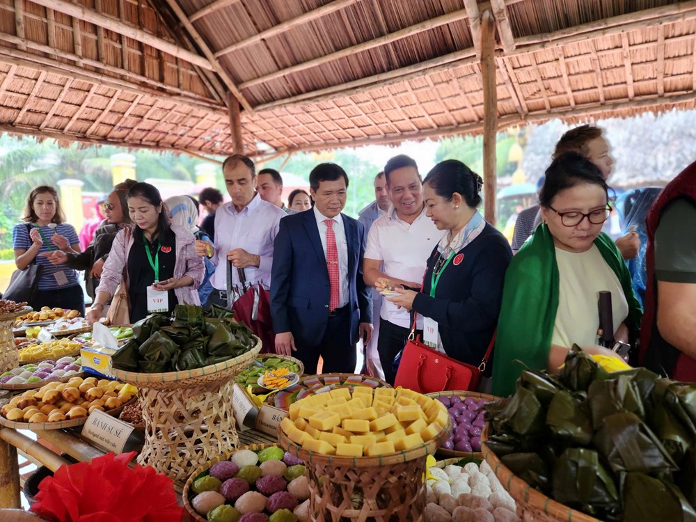 Đại biểu tham dự Hội nghị quốc tế về du lịch nông thôn trải nghiệm làng du dịch tốt nhất Trà Quế  - ảnh 7