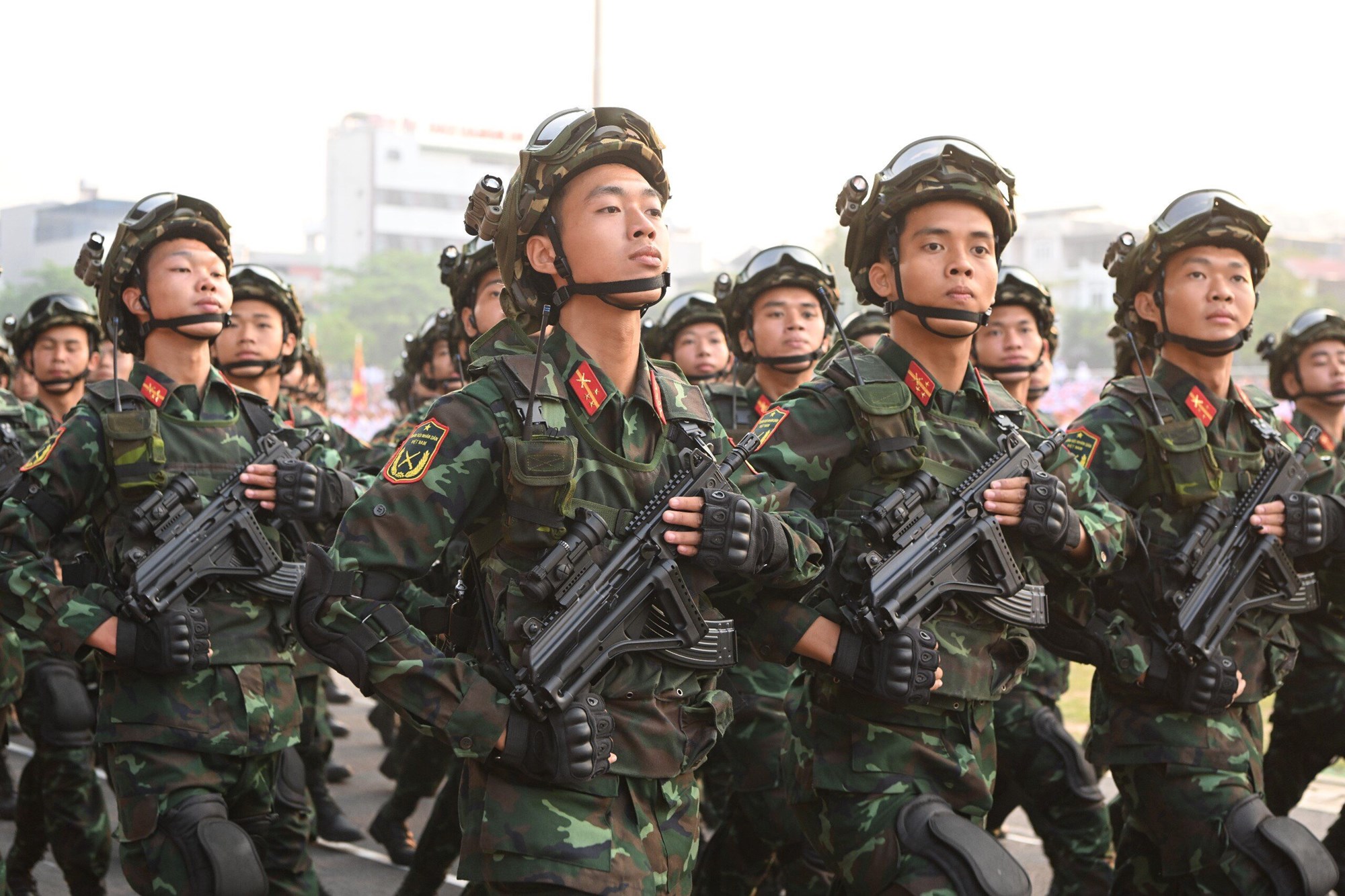 Hợp luyện các lực lượng diễu binh, diễu hành kỷ niệm 70 năm Chiến thắng Điện Biên Phủ - ảnh 6