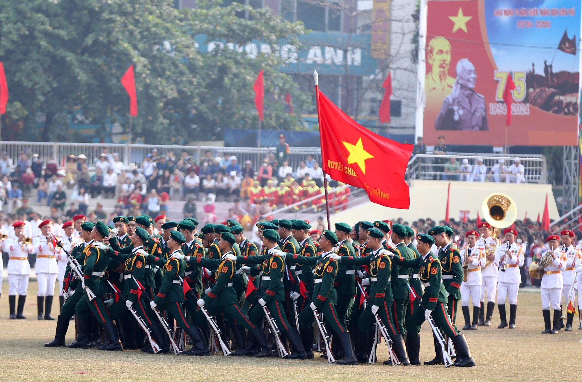 Tổng duyệt diễu binh, diễu hành kỷ niệm 70 năm Chiến thắng Điện Biên Phủ - ảnh 9