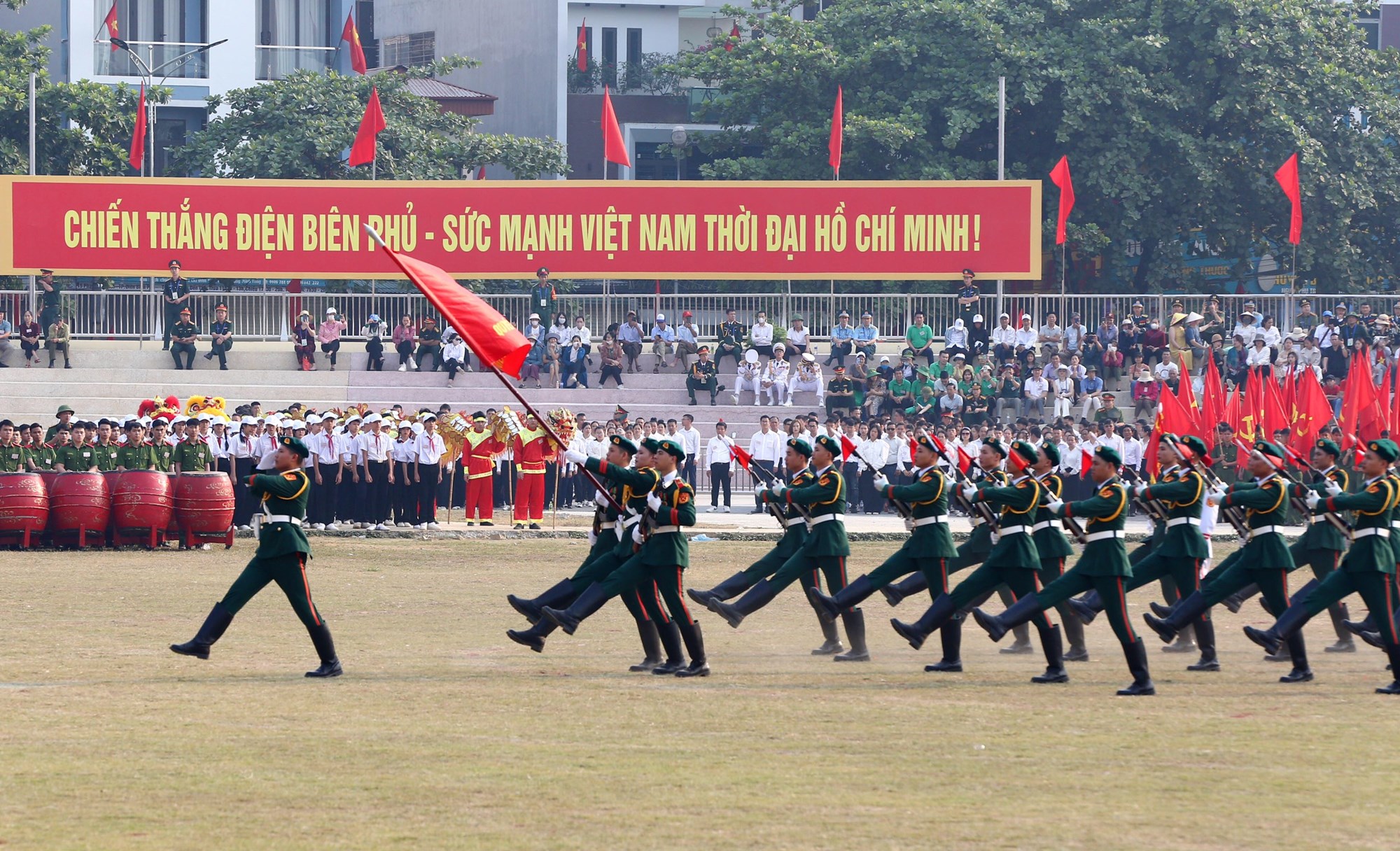Tổng duyệt diễu binh, diễu hành kỷ niệm 70 năm Chiến thắng Điện Biên Phủ - ảnh 10